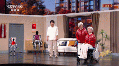 是全球初次正在舞台上公开亮